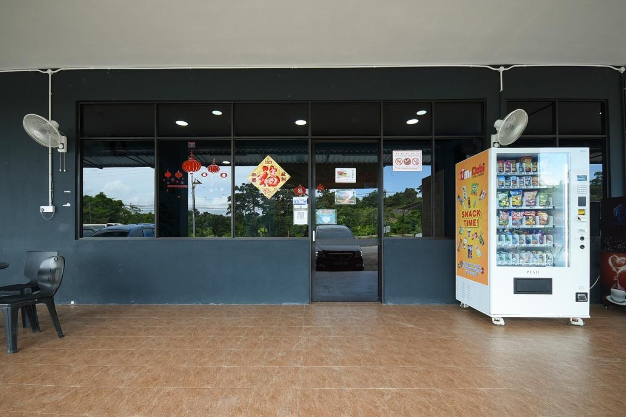 Oyo 90172 Goodwill Homestay Batu Niah Εξωτερικό φωτογραφία