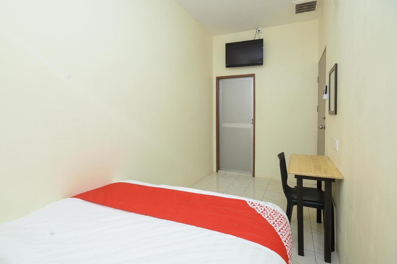 Oyo 90172 Goodwill Homestay Batu Niah Εξωτερικό φωτογραφία